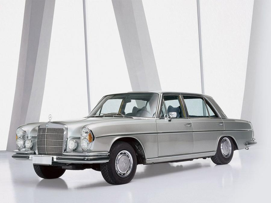  Mercedes-Benz 300 SEL 6.3 1968 года  (фото 8 из 9)